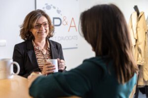 Sourire et accueillir